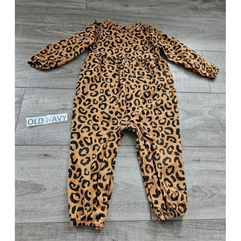 Old navy baby girl romper 18-24 mos